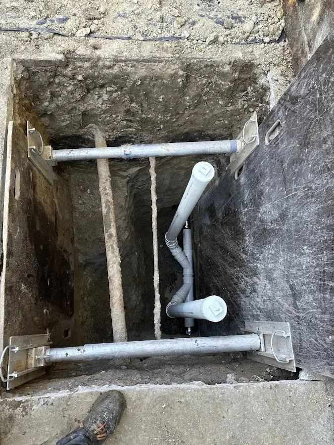 Experienced plumber completing Faucet Repair work in Calais